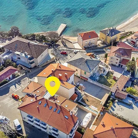 50 Meter Zum Kieselstrand Baška